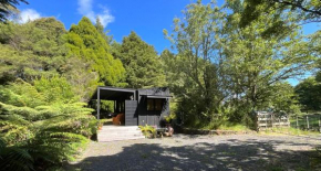 The Divvy Hut Raglan Retreat